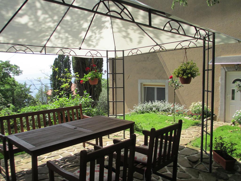Apartment Villa Edmea Rijeka Bagian luar foto